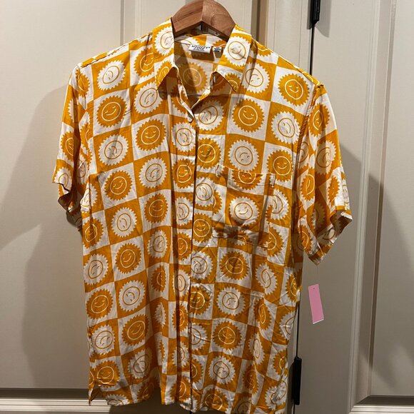 NWT Mighty Fine Always Sunny Woman’s Shirt M - Picture 6 of 6